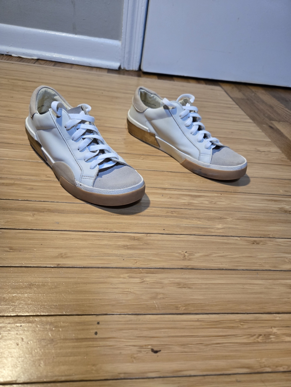 Women Low-Top Leather Sneakers in White and Tan